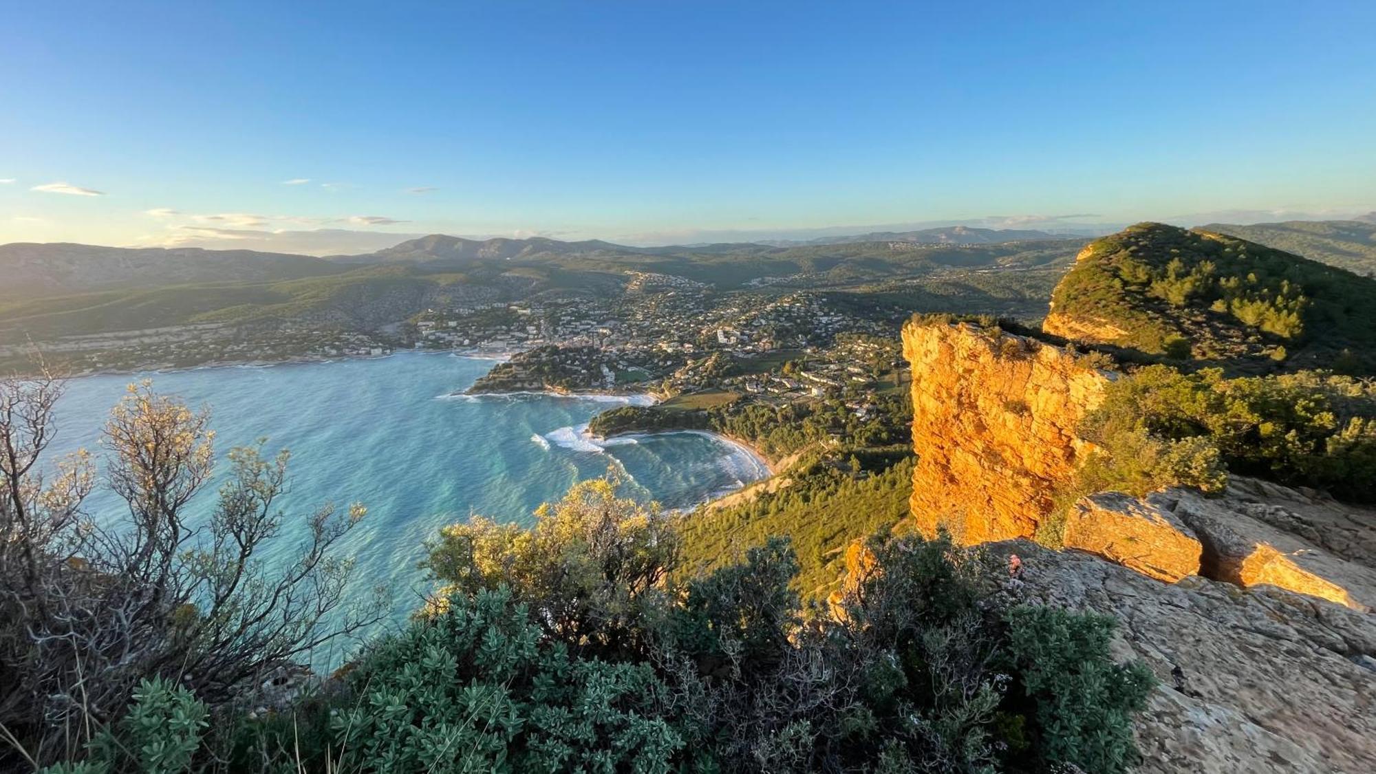 Large Private Garden, Quiet 2-Bedroom Apartment, Air Conditioning, Wifi, Parking Cassis Exterior foto