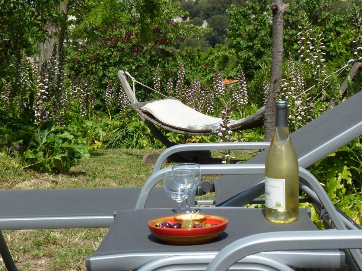 Large Private Garden, Quiet 2-Bedroom Apartment, Air Conditioning, Wifi, Parking Cassis Exterior foto